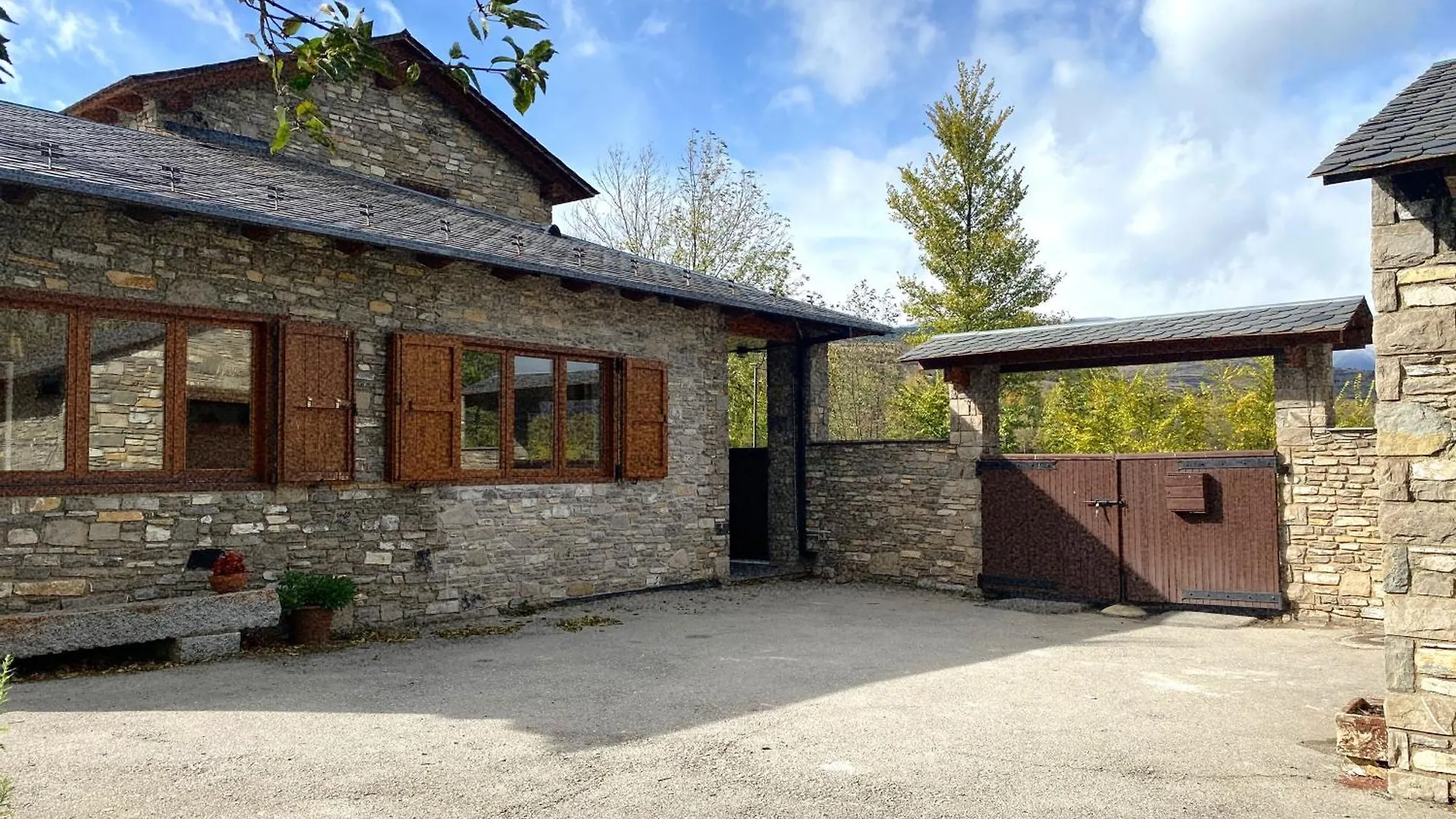 Cal Fray, San Marti D'Aravo, Puigcerda Villa Guils de Cerdana 0*,  Spain